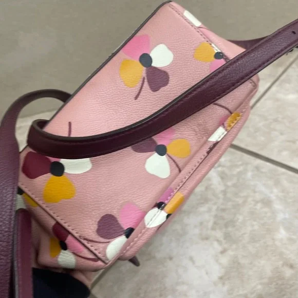 Kate Spade NY Jackson Pink Floral Leather small Backpack  display picture 3